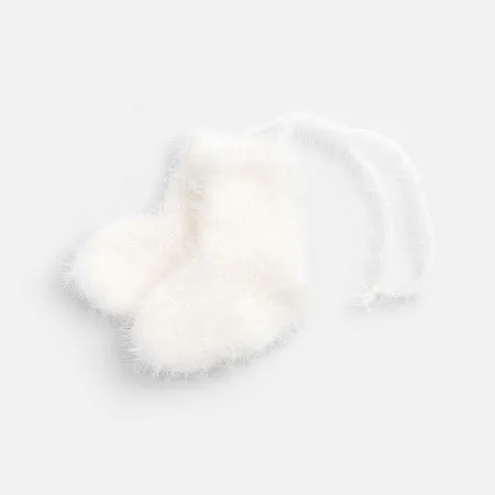 Подвеска на елку «Вьюшка», носочки, белая