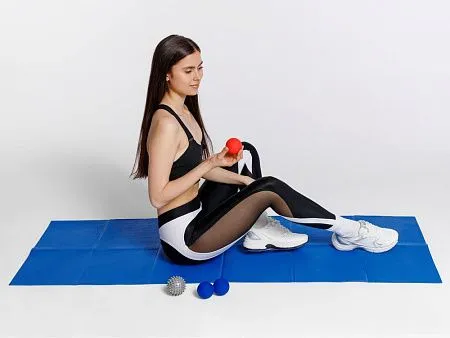 Массажный мяч для MФР Relaxify, красный