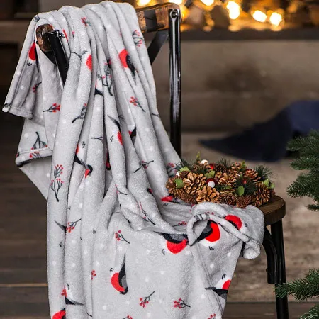 Плед новогодний  "Снегири" в подарочной коробке