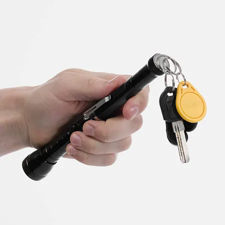 Телескопический фонарь с магнитом Flexion, черный