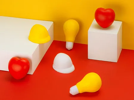 Антистресс в форме сердца красный