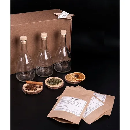 Коньячный набор: коньяк по-латгальски, миндальный коньяк, вишня на коньяке