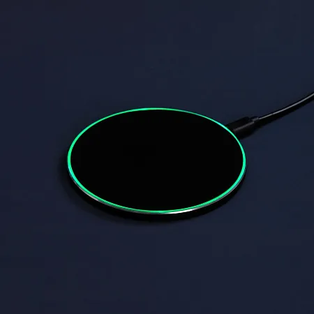 Беспроводное зарядное устройство с подсветкой Lightcore, черное