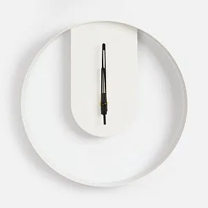 Часы Laconic, белые