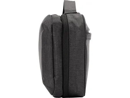 Дорожный несессер с крючком District