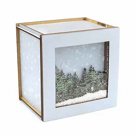 Лес в снегу (квадратная, светлая) - упаковка новогодняя из дерева