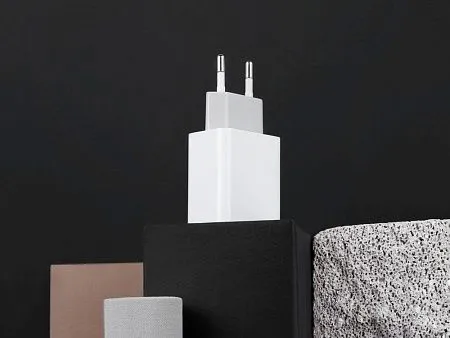 Сетевое зарядное устройство NEO ZQ3 PD, 20 Вт