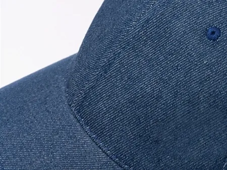 Бейсболка ISBUD из переработанной джинсовой ткани