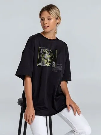 Футболка оверсайз «He is So Pretty. Нептун», белая