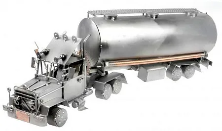 Грузовик большой партии Фигурки из металла HINZ & KUNST