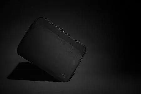 Чехол для ноутбука Swiss Peak Essential из rPET Aware™, 15.6"