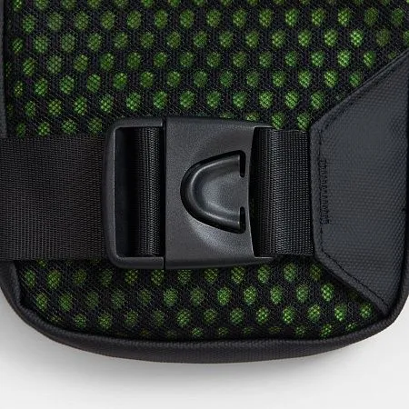 Спортивная кросс-боди сумка UrbanHike, черная