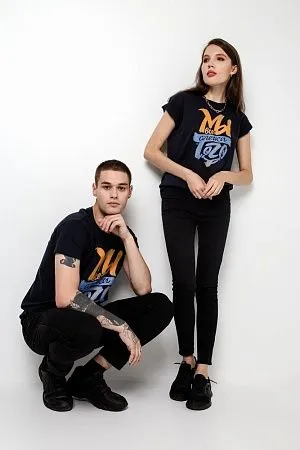 Футболка «Мы все слегка того», темно-фиолетовая