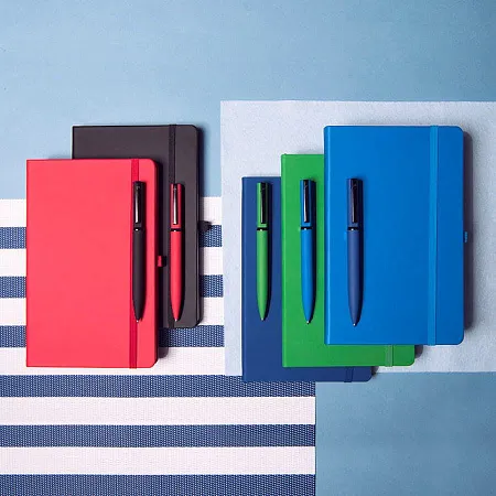 Бизнес-блокнот  "Silky", формат А5,  обложка твердая,  блок в клетку