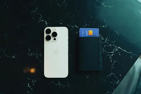 Картхолдер Seekcard с технологией Find My