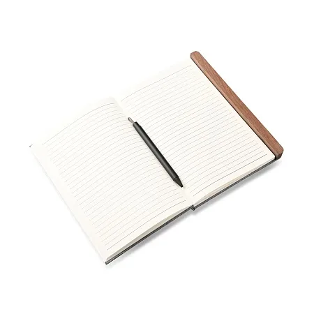 Блокнот с ручкой в ореховом магнитном пенале