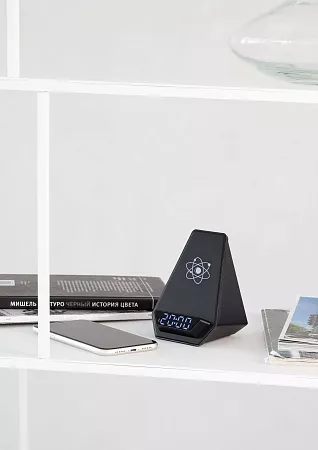 Настольные часы "Smart Pyramid" с bluetooth колонкой (3Вт) и беспроводным (15W) зарядным устройством, с подсветкой логотипа