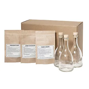 Коньячный набор: коньяк по-латгальски, миндальный коньяк, вишня на коньяке