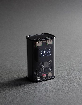 Зарядное (22.5W) устройство "Inside" 9000 mAh с прозрачным корпусом и цифровым индикатором заряда/напряжения/силы тока